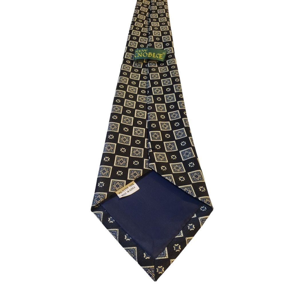 New Noble MEN'S NECKTIE Black Blue White Geometric 100% Polyester Made in‎ Korea - Picture 4 of 10